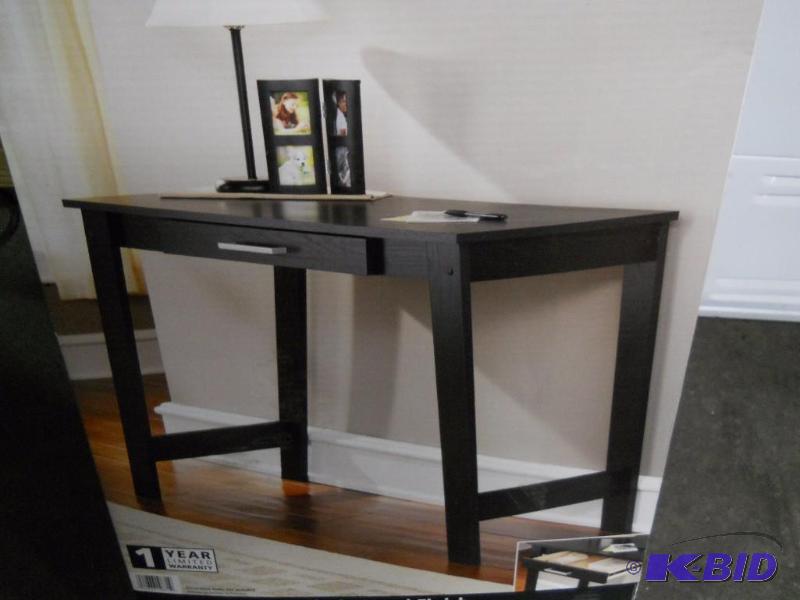 lot 9 image: New In Box Mainstays Writing Table