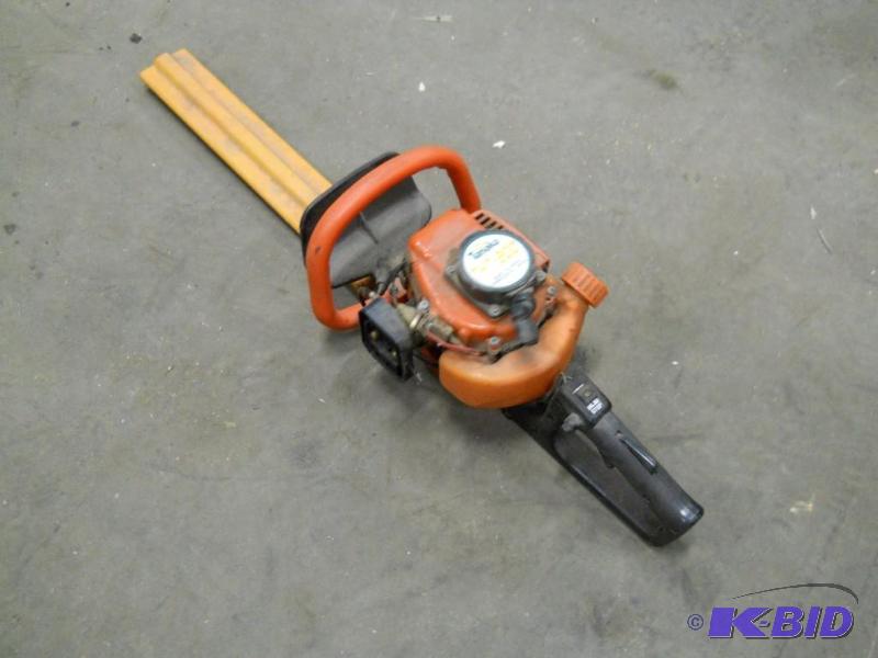 Tanaka THT 200 Hedge Trimmer. Gas. Works. Construction Equipment Skidsteer Tools Tar Kettle K BID