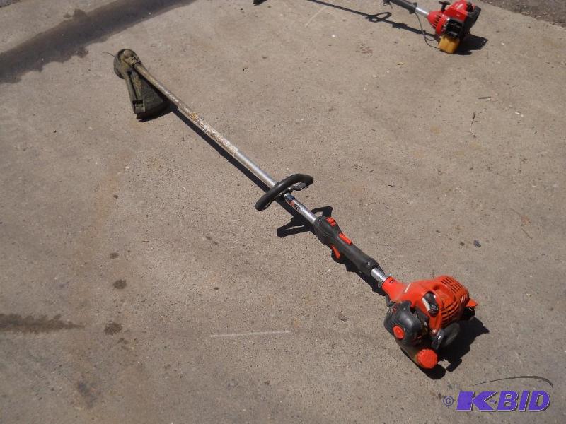 lot 14 image: Echo SRM-225 Weed Whip. Works.