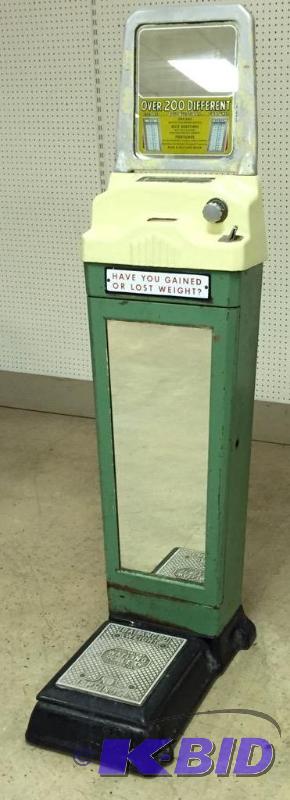 lot 26 image: Vintage Watling Scale Co. Freestanding Coin Operated Scale
