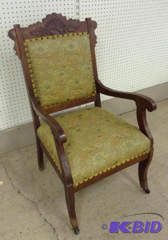 lot 31 image: Lovely Ornate Upholstered Side Chair