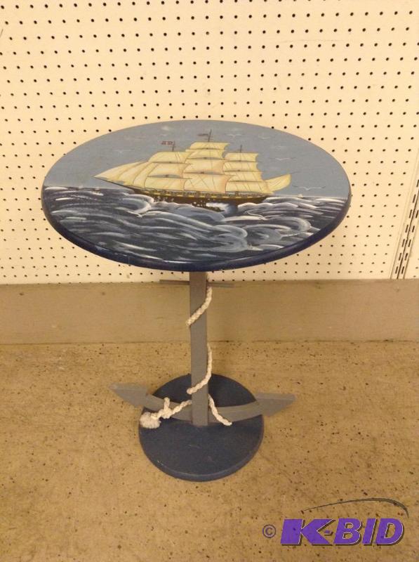 lot 35 image: Nautical Themed Novelty Table with Anchor Base