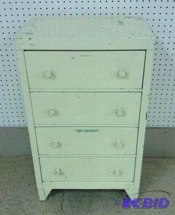 lot 41 image: Small Metal Four Drawer Dresser