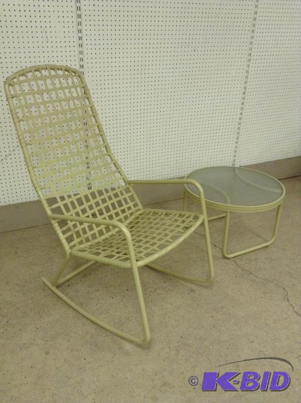 lot 6 image: Patio Rocking Chair with Table