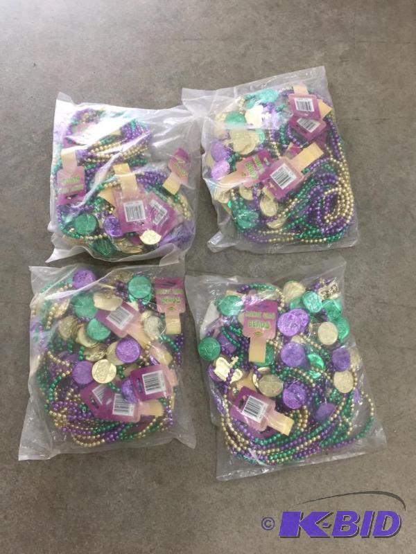 lot 125 image: 4 Bags of Mardi-Gras Beads