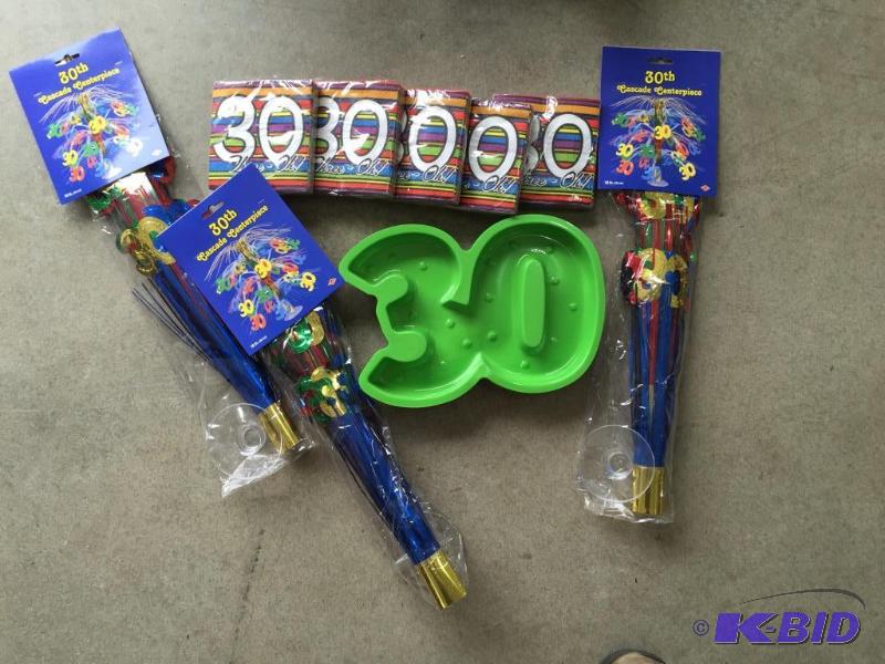 lot 132 image: 30th Birthday Decorations
