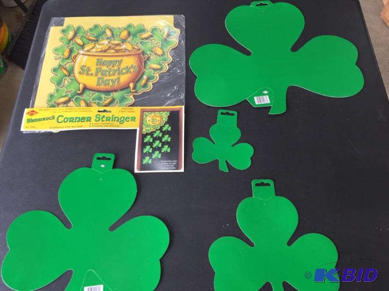 lot 152 image: Shamrocks and Such