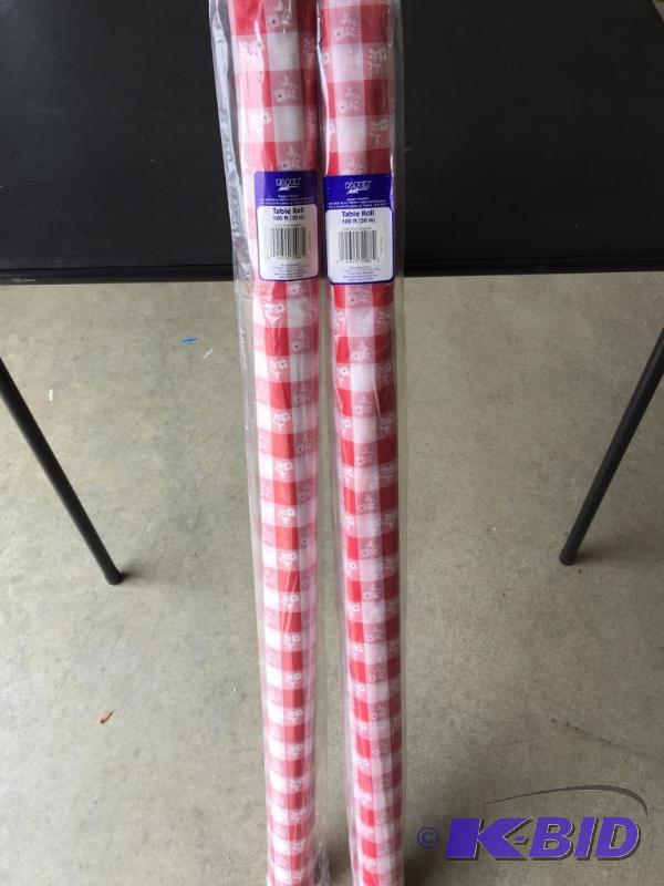 lot 171 image: Red Gingham Table Rolls