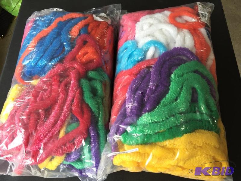 lot 280 image: Leis in Assorted colors
