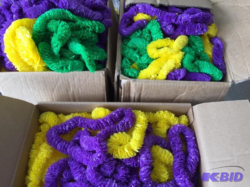 lot 282 image: Leis in Assorted colors