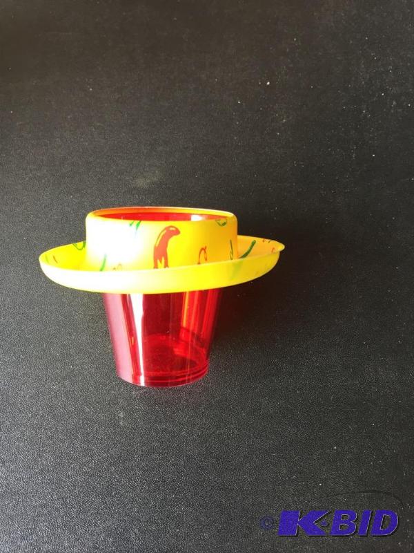 lot 290 image: Sombrero Shot Glasses