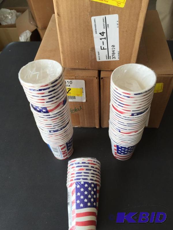 lot 292 image: Red White and Blue Cups 9 oz.