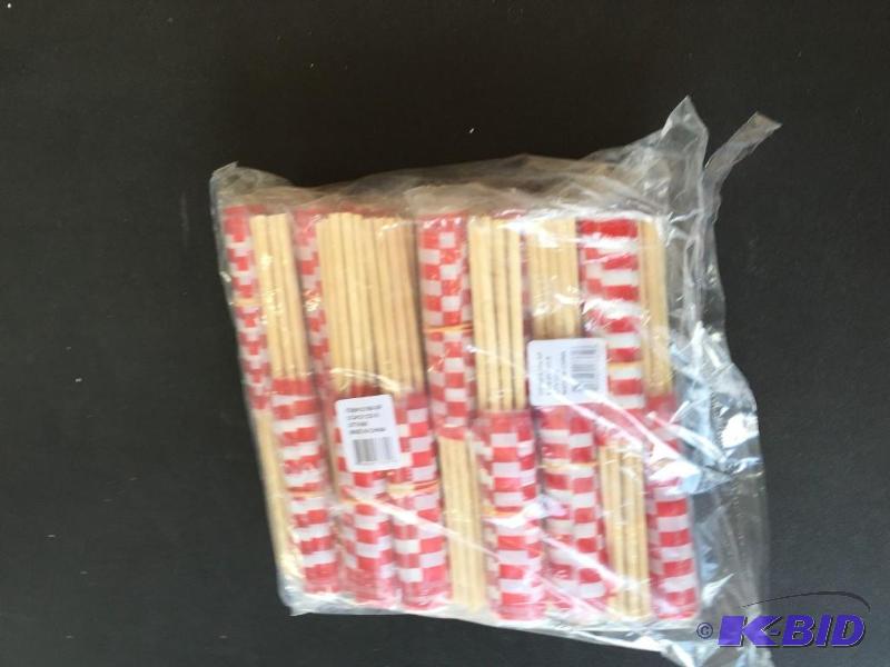lot 299 image: Mini USA Flags