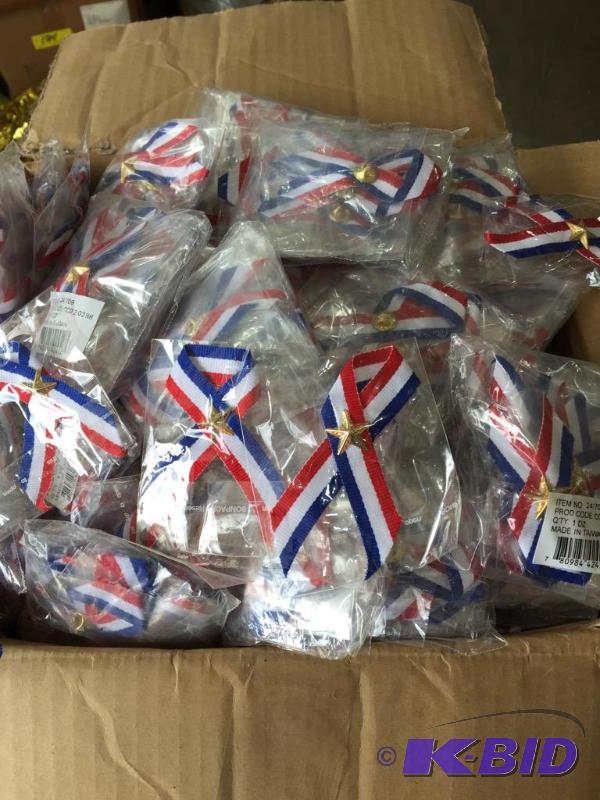lot 301 image: Patriotic Pin Back Ribbons
