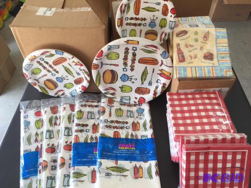 lot 326 image: Lets BBQ Napkins Plates And More