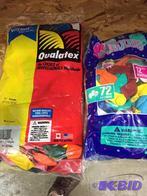 lot 38 image: Assorted Color Balloons
