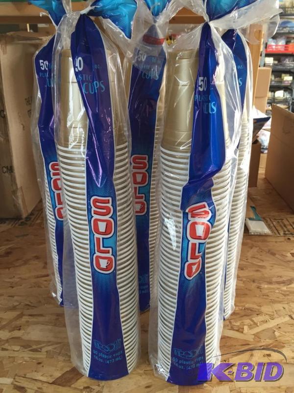 lot 66 image: 16oz Gold Solo Cups