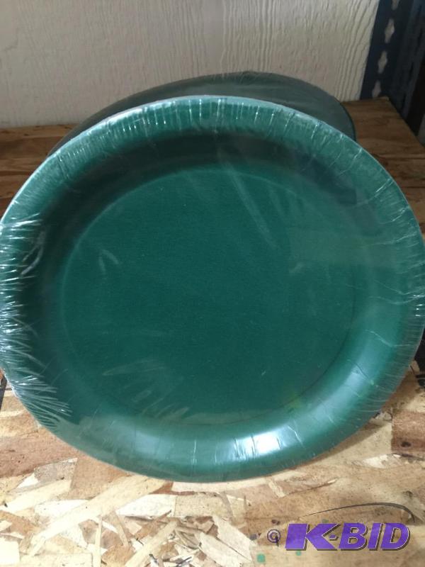 lot 83 image: 8-34 Hunter Green Plates