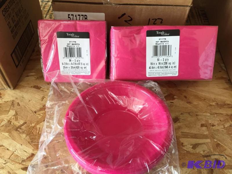 lot 86 image: Hot Magenta Napkins and Bowls