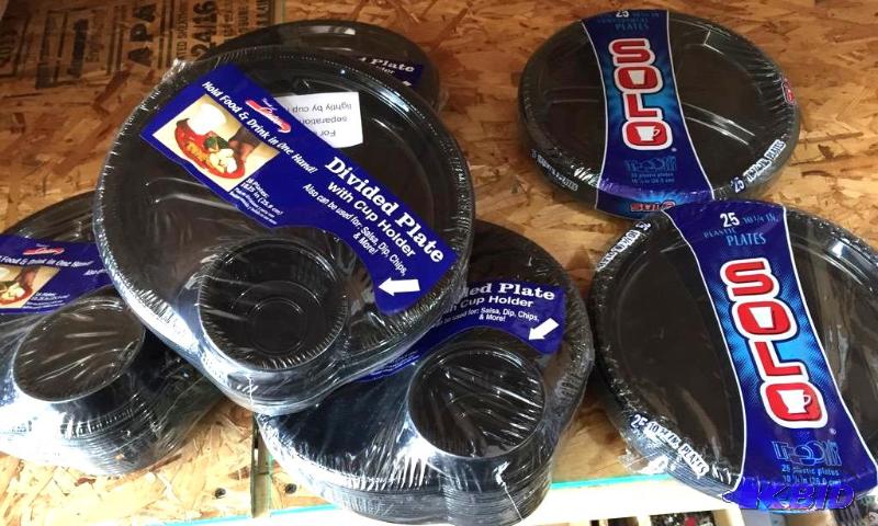 lot 90 image: 10-5 Black Plates