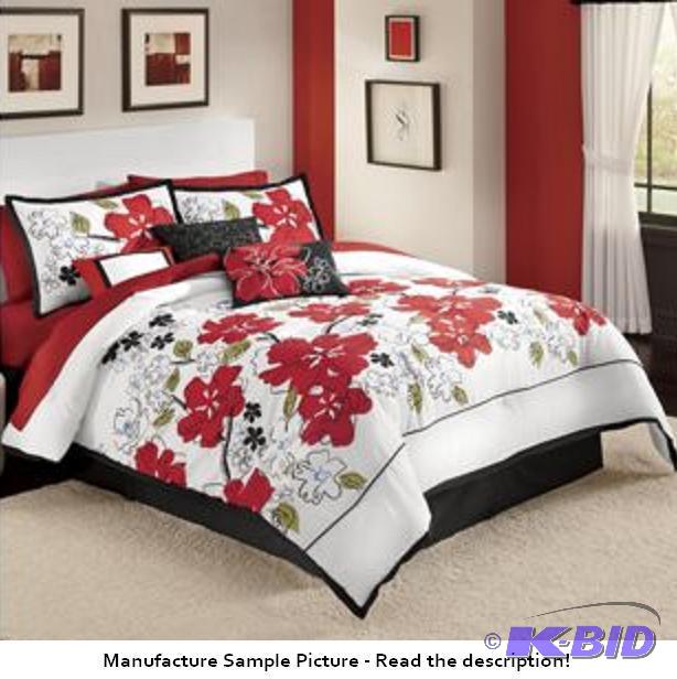 lot 52 image: Blooms Comforter Set - Queen - The next best ...