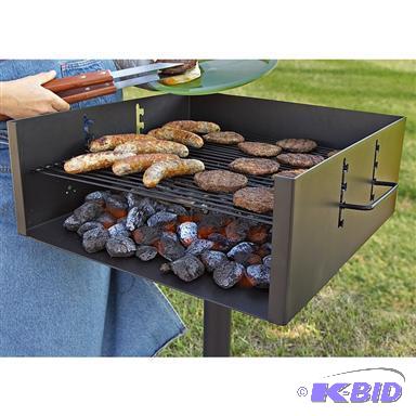 lot H5 image: XL Guide Gear Heavy-duty Park-style Grill