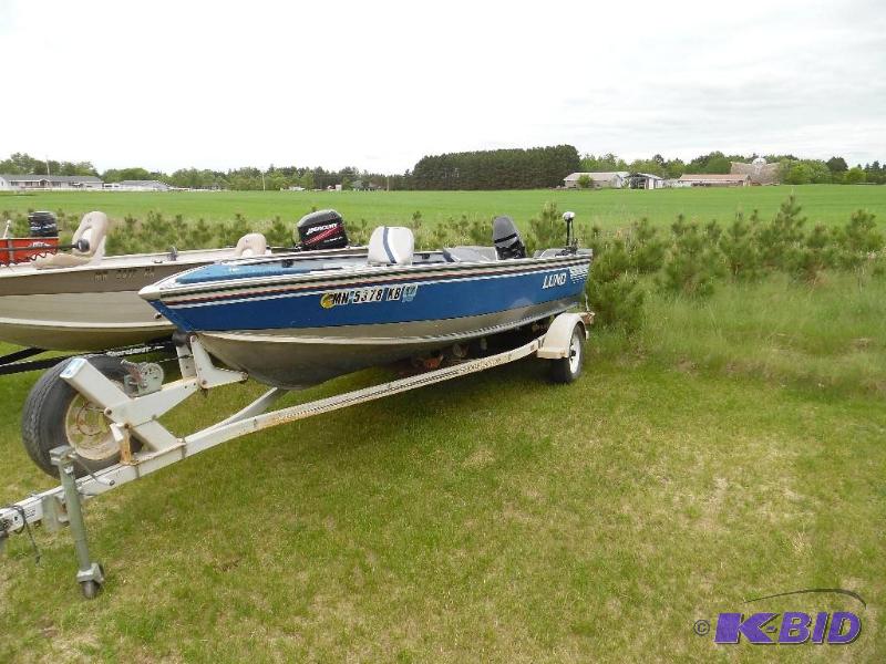 1989 Lund Fishing Boat