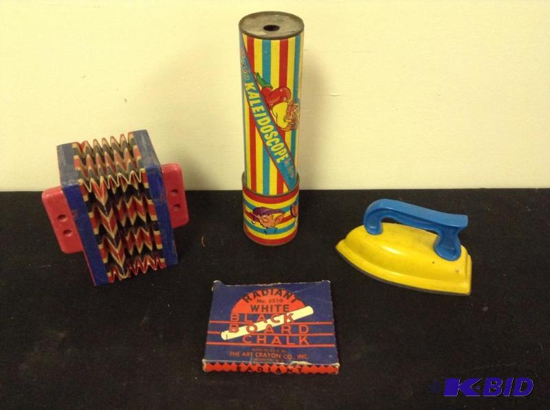 lot 39 image: Cool Collectibles