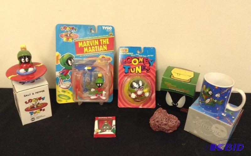 lot 4 image: Looney Tunes Marvin the Martian Lot