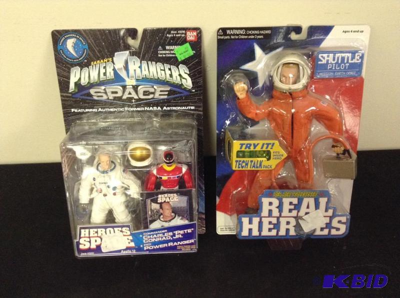 lot 43 image: Power Rangers Space and Real Heroes Shuttle Pilot Action Figures