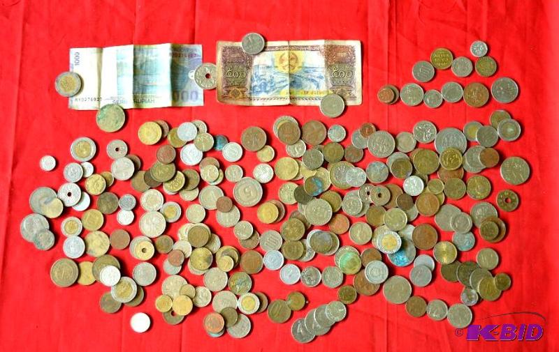 Indonesian bill, 1976 Germany coin, Coins fro...