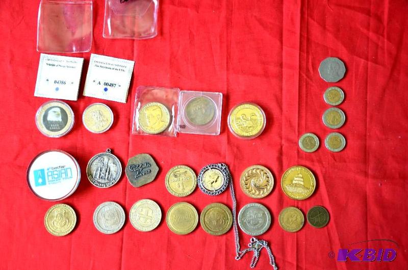 Casino tokens &amp commemorative coins Mexic...