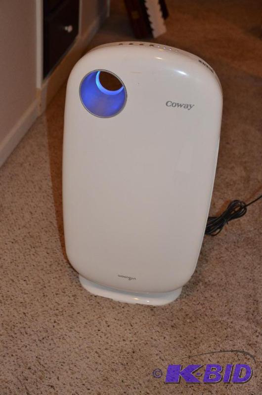 Coway Air Purifier with original box. Model&n...