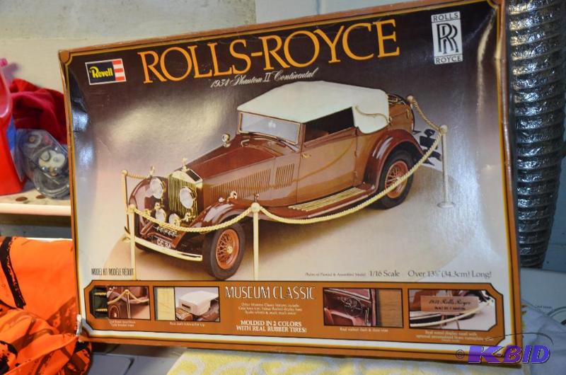 Large Revell&nbspRolls Royce plastic model i...