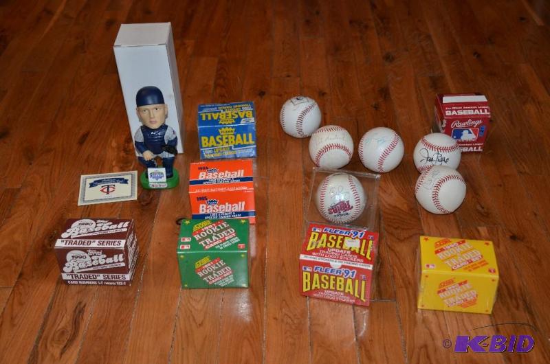 Baseball Collectibles - Twins A.J. bobble&nbs...
