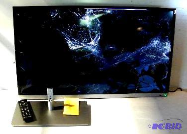 lot 17 image: Toshiba 39" TV - Model 39L2300U -&nbsp1...