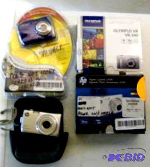 lot 26 image: Lot of 4 Digital Cameras  Olympus Camera - Mo...