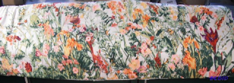 lot 19 image: Yellow and Orange Floral Comforter - Queen - ...