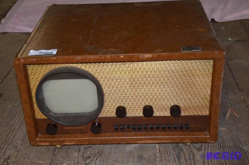 lot 106 image: Antique&nbspHallicrafters TV Serial no. 2830...