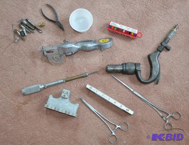 lot 108 image: Lot of vintage tools including Dymo-mite tap...