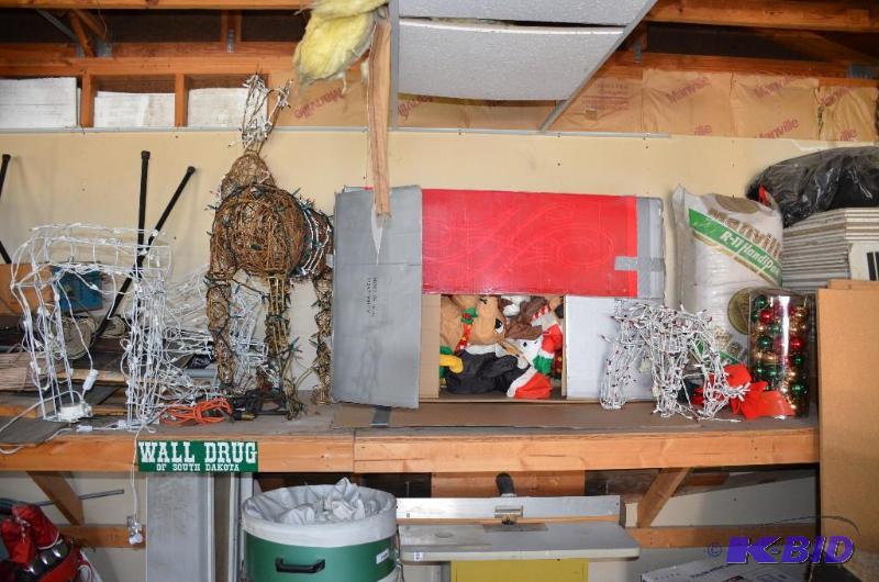 lot 138 image: Lot of misc. Christmas decor including 7ft. a...