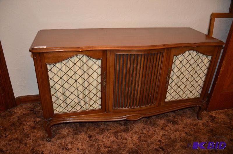 lot 14 image: Vintage Motorola Wood Stereo in Wood Cabinet ...