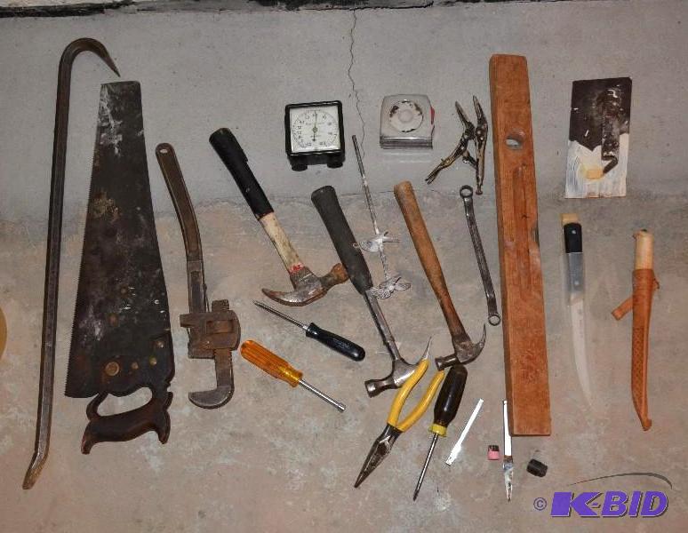 lot 149 image: Box of misc. tools...
