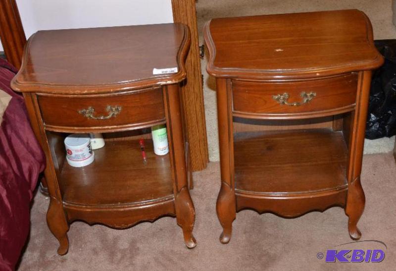 lot 34 image: 2 matching Nightstand tables 18x12x28"&n...