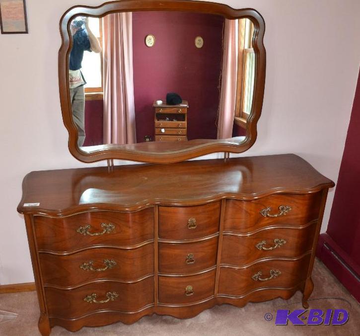 lot 35 image: Retro Wood Serpentine dresser with mirror con...
