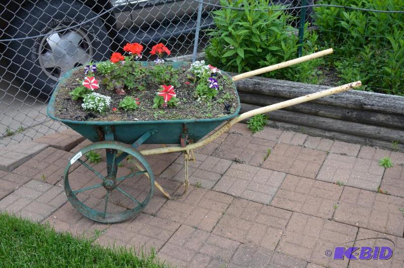 lot 99 image: Old Wagon&nbspwheel Wheel barrow...