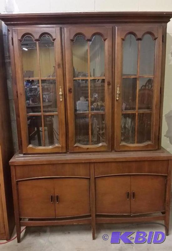 lot 10 image: Vintage Buffet with Removable Hutch.