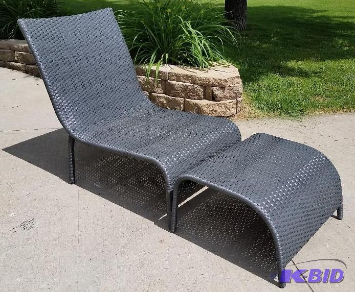 lot 29 image: All Weather Patio Lounge Chair with Foot Stool