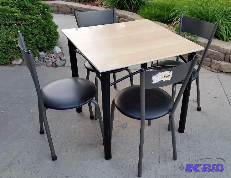 lot 48 image: Table and 4 Chairs.  Great Lunchroom Table for small office.