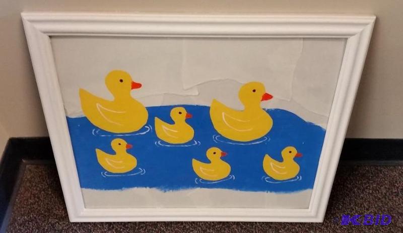 lot 53 image: Yellow Duck Bathroom Set